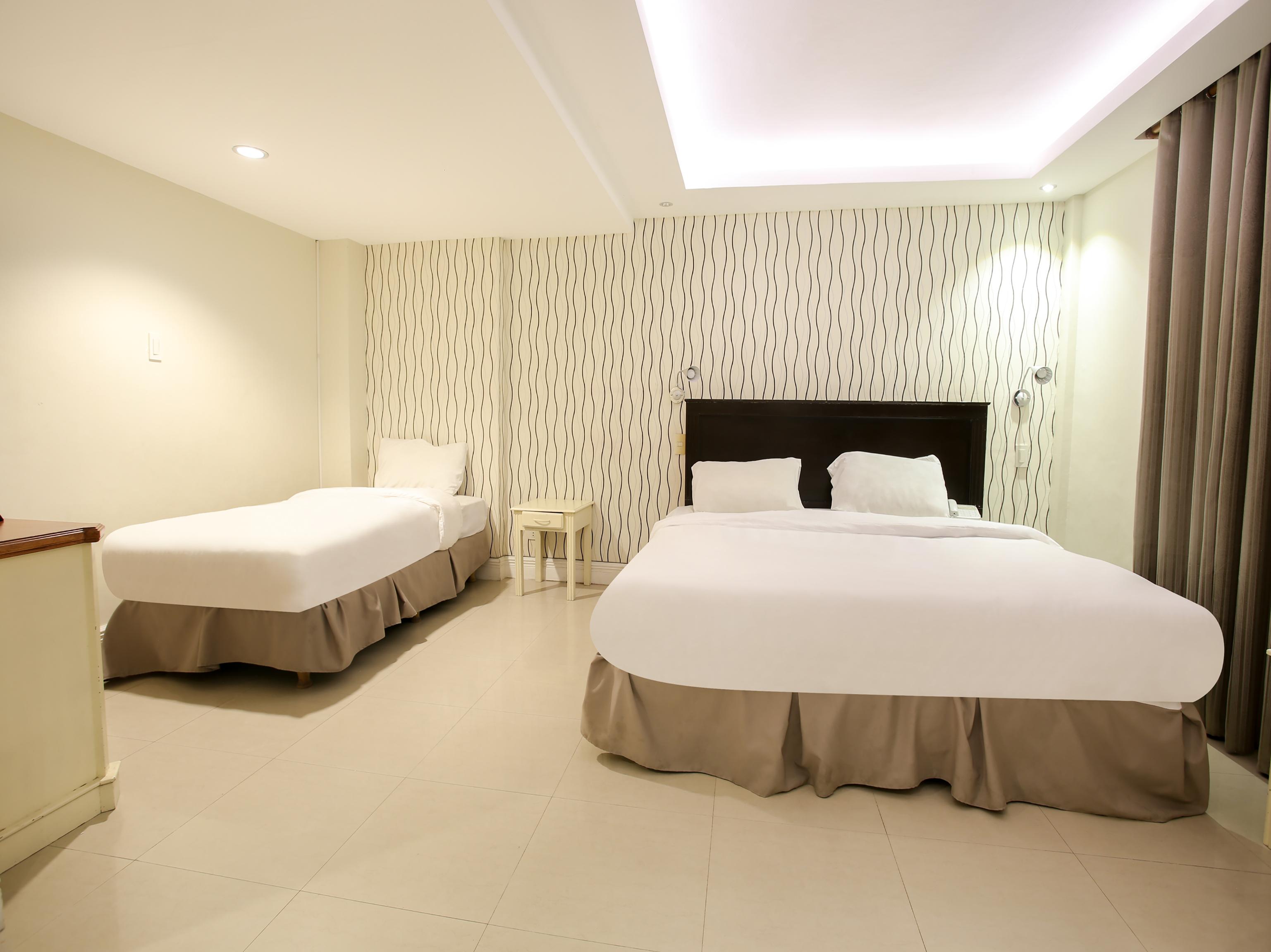 Hotel Euroasia By Bluebookers Angeles Buitenkant foto