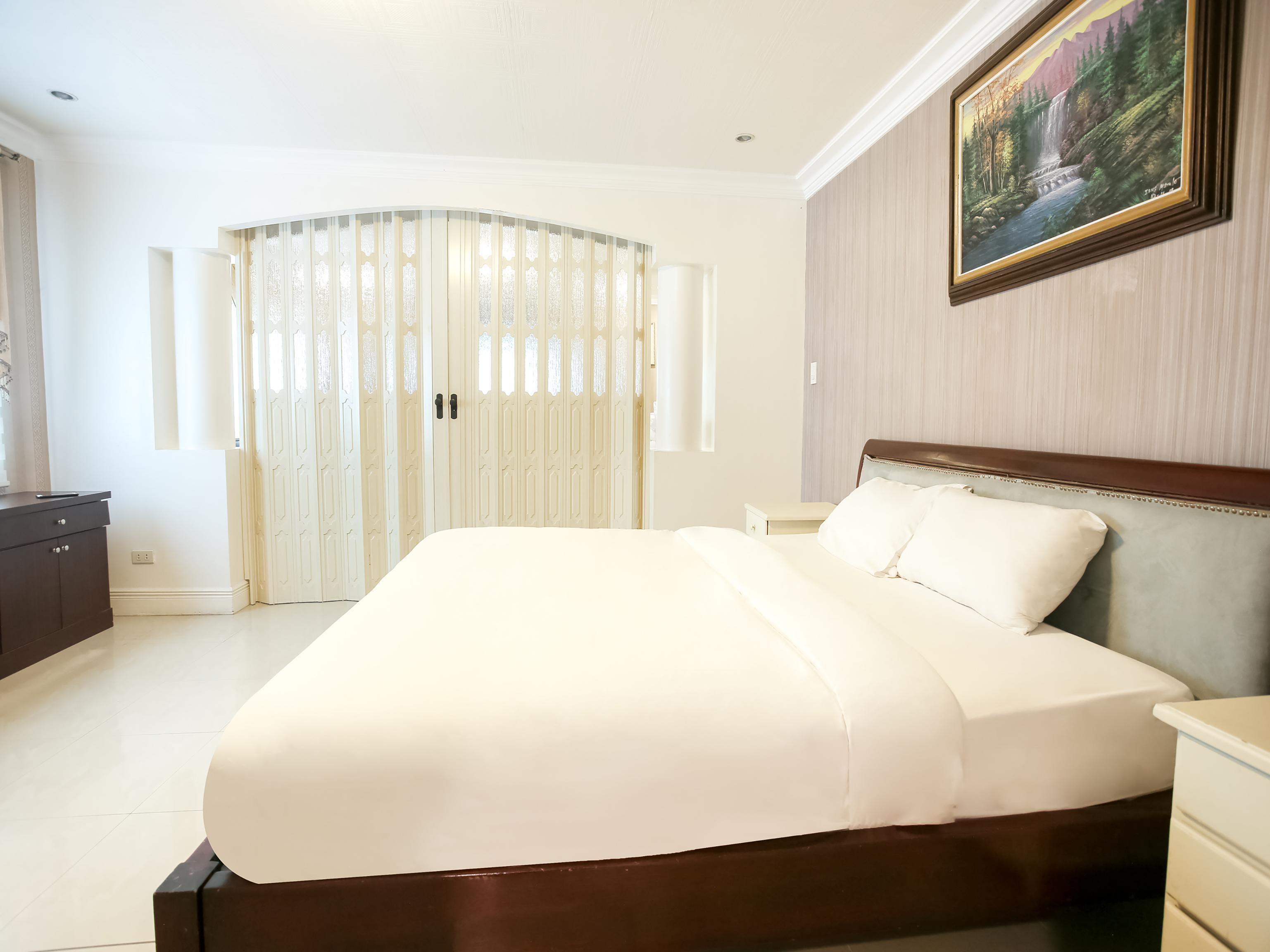 Hotel Euroasia By Bluebookers Angeles Buitenkant foto