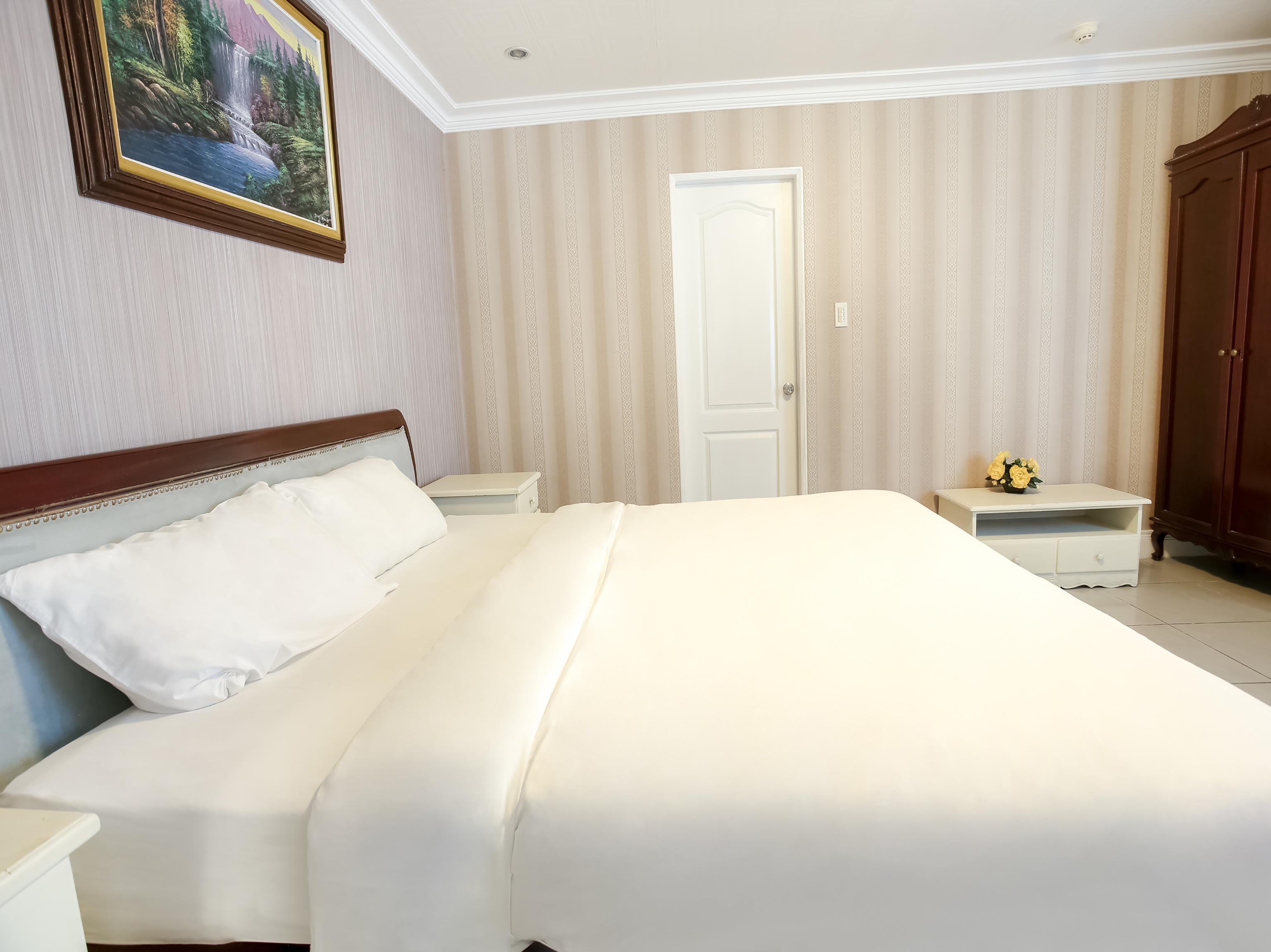 Hotel Euroasia By Bluebookers Angeles Buitenkant foto