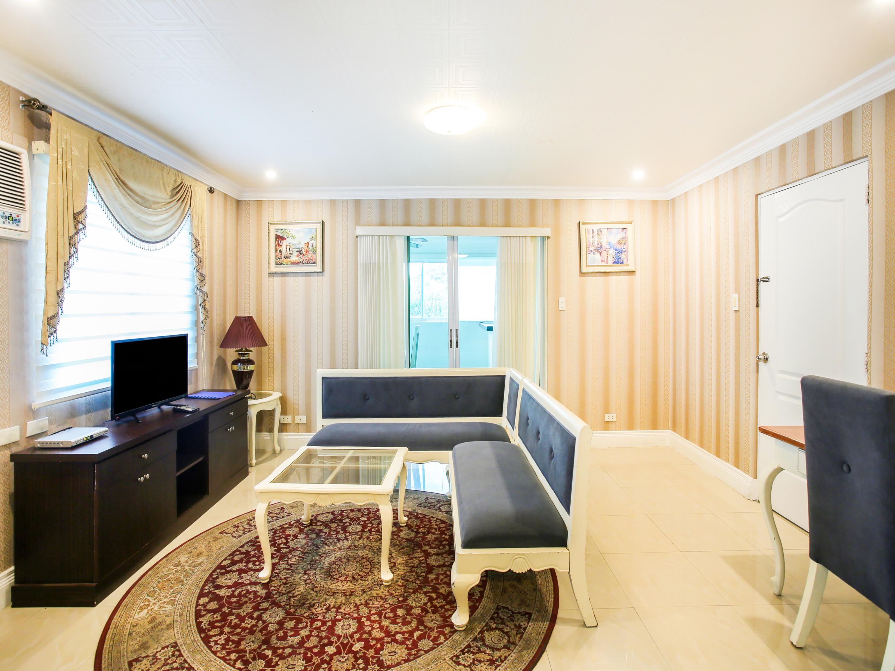 Hotel Euroasia By Bluebookers Angeles Buitenkant foto