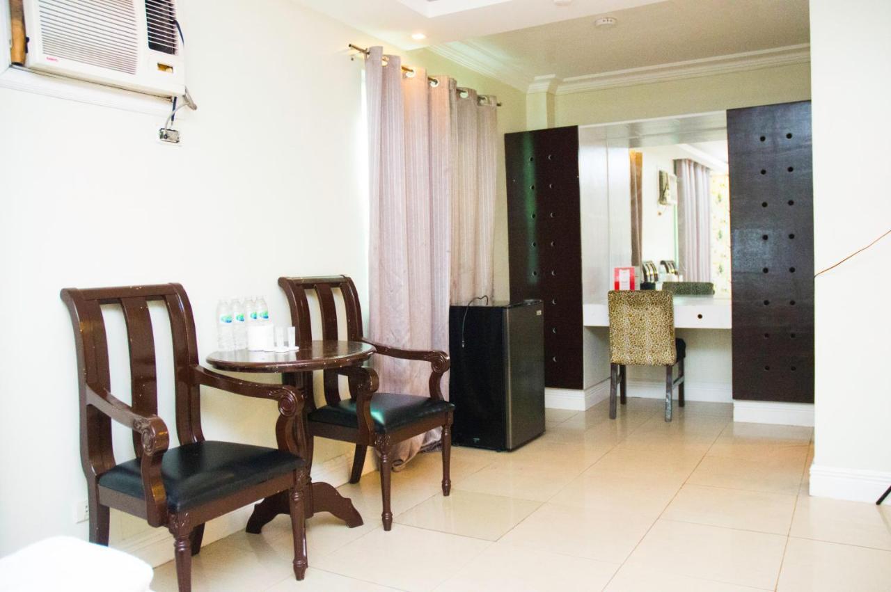 Hotel Euroasia By Bluebookers Angeles Buitenkant foto