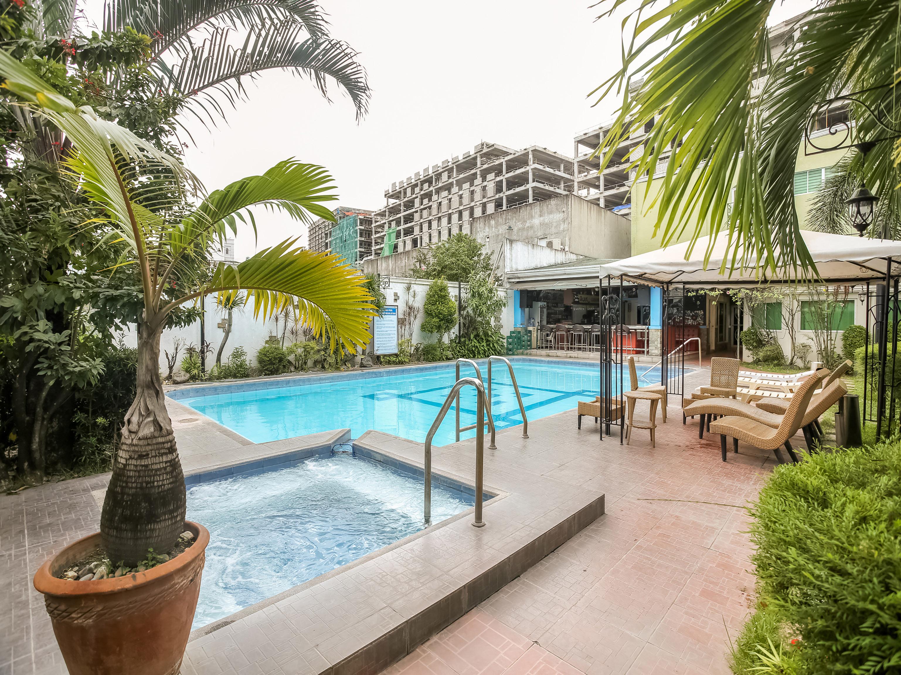 Hotel Euroasia By Bluebookers Angeles Buitenkant foto