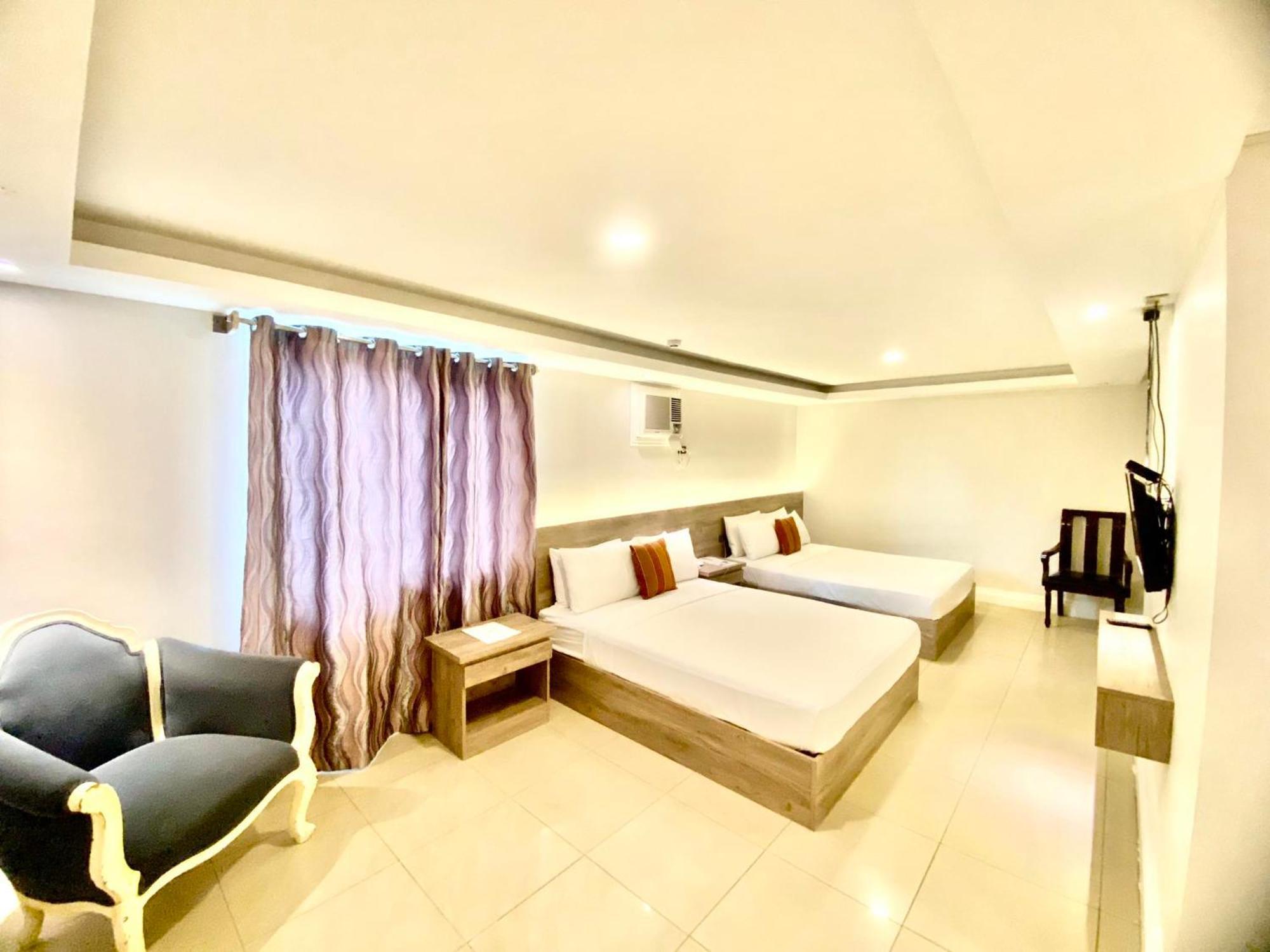 Hotel Euroasia By Bluebookers Angeles Buitenkant foto