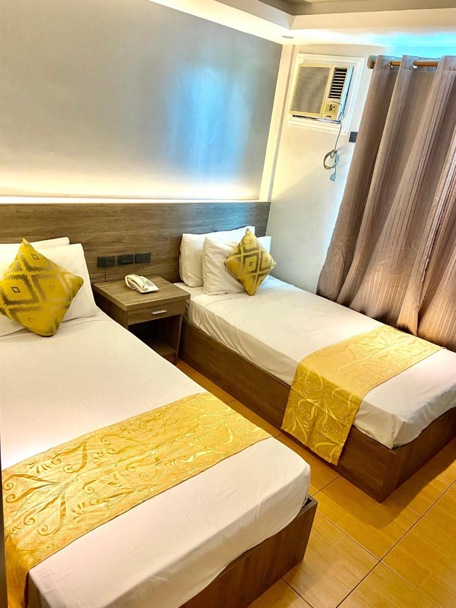 Hotel Euroasia By Bluebookers Angeles Buitenkant foto